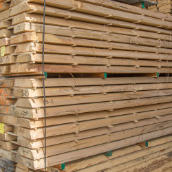 legnami-vendita-legno-legname-larice-siberiano-ingrosso-da-costruzione-prezzi-stagionatura-commercio-rovere-europeo-tavole-prezzo-prefinito-legna-abete-faggio-frassino-tiglio-dal-lago-spa-Provino-1